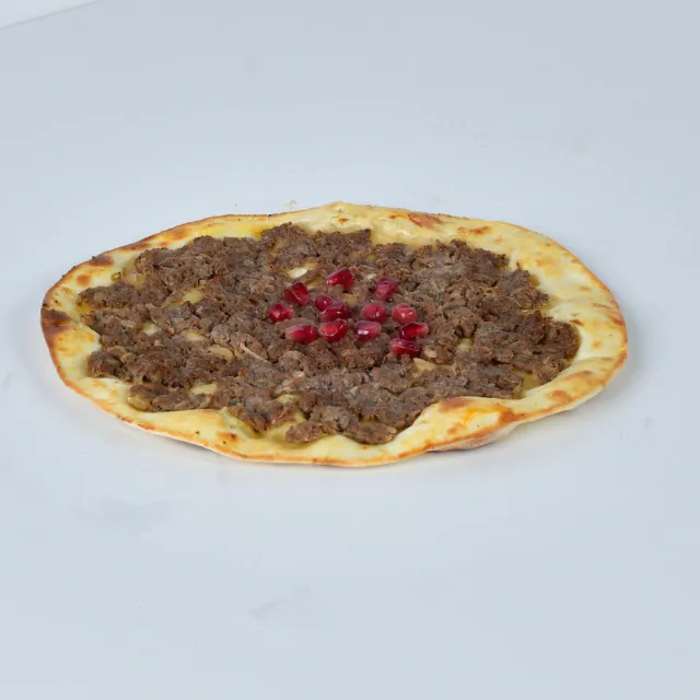 منقوشة لحم بدبس الرمان من خلية سمسم الرياض