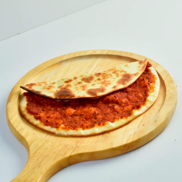 منقوشة محمرة من خلية سمسم الرياض